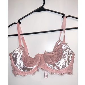 Victoria’s Secret dream angels bra
